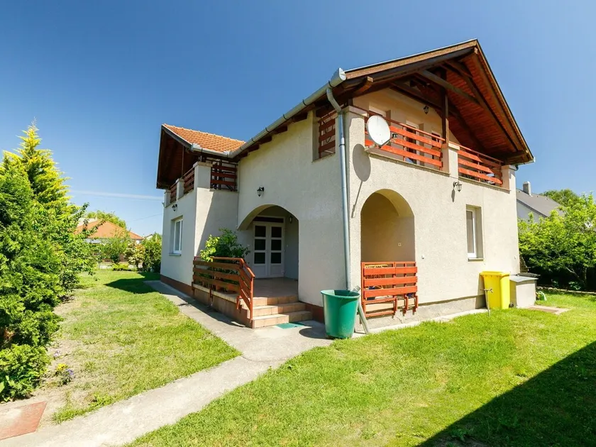 Beautiful private villa for 10 people with A/C, WIFI, TV, patio and pets allowed - Image 1