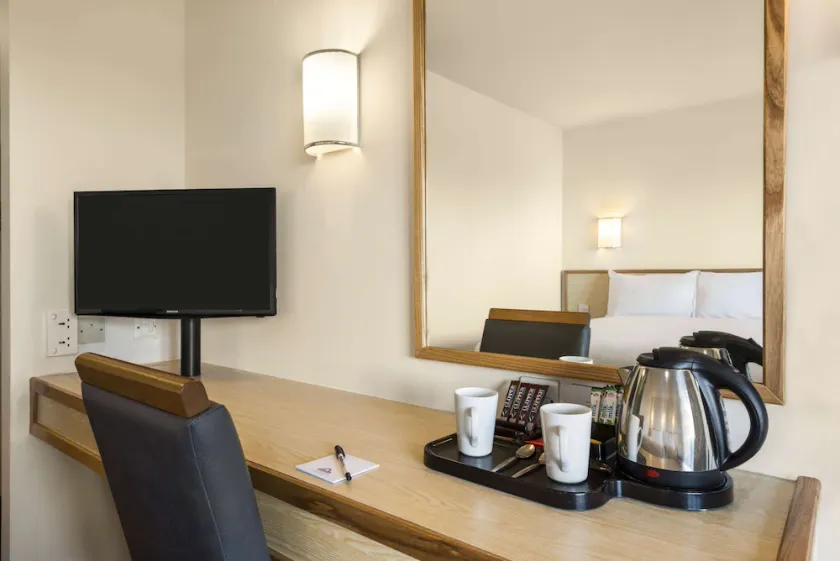Days Inn Sutton Scotney North - Image 1
