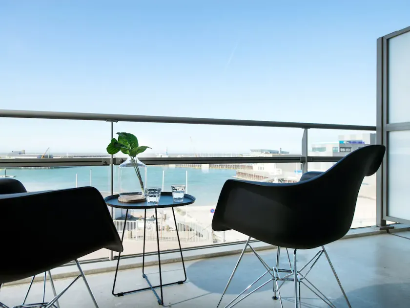 BizStay Harbour I Scheveningen Apartments - Image 1