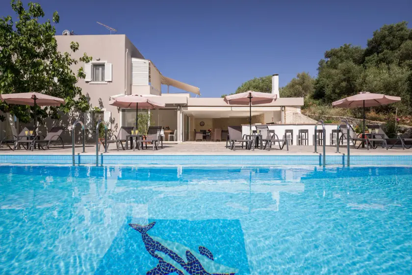 Villa Almyros 5 Bedroom Luxurious Villa close to the beach - Image 1