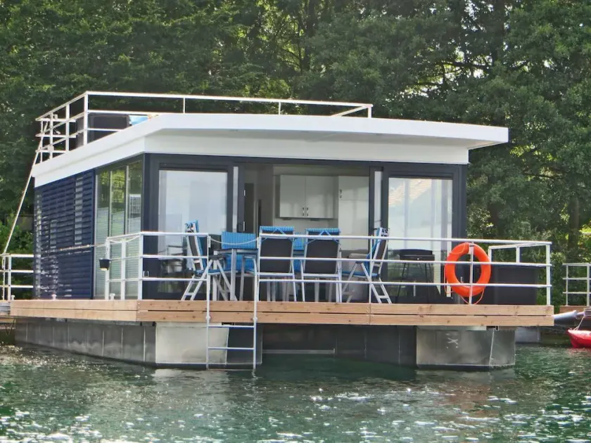 Floating 44 Komfortable Hausboote bei Xanten mit Tollem Seeblick - Image 1