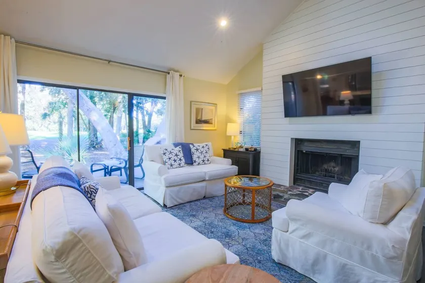 10 Minute Walk to Beach! Two Primary Suites, Bunk Bedroom, Den with Pool Table, Expansive Back Porch - Image 1