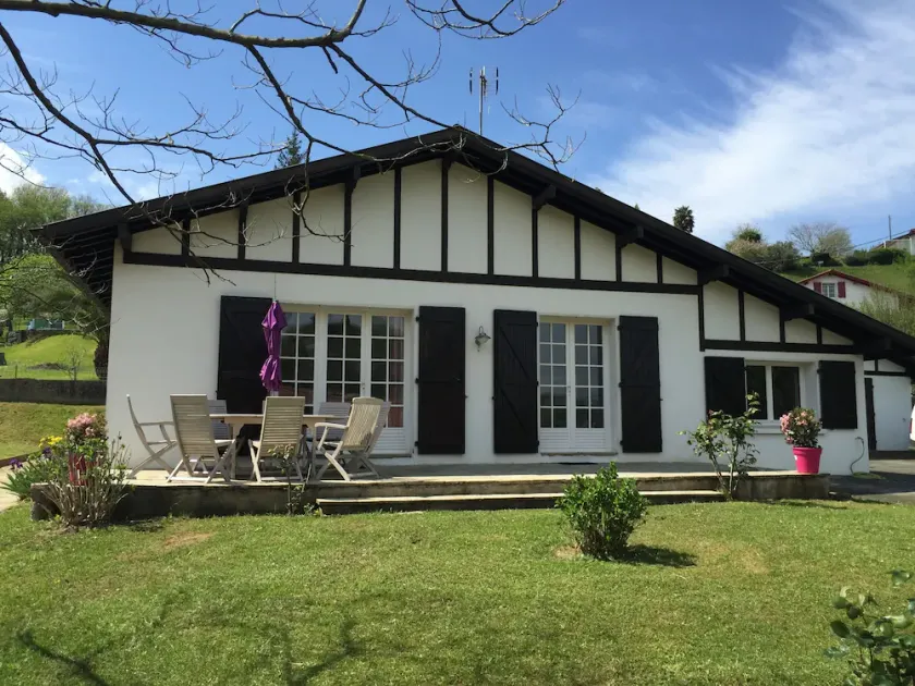 RENOVATED BASQUE HOUSE 8 BEDROOMS CLIM WIFI NEAR LAKE, OCEAN GARDEN, PETS OK - Image 1