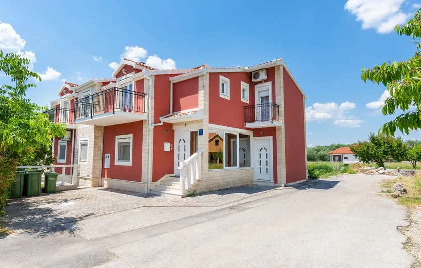Impresionante casa en Trilj - Image 1