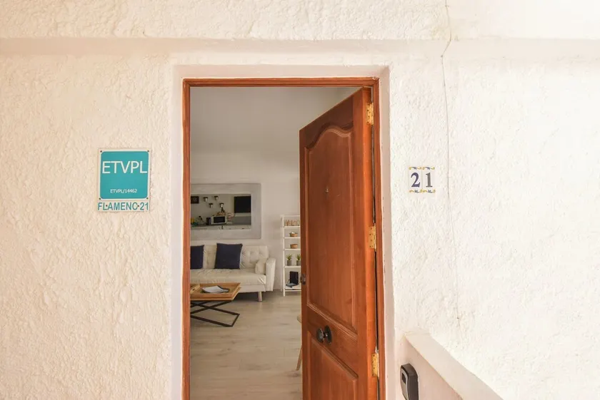 Cozy Studio with sea views and walking distance from the beach - Image 1
