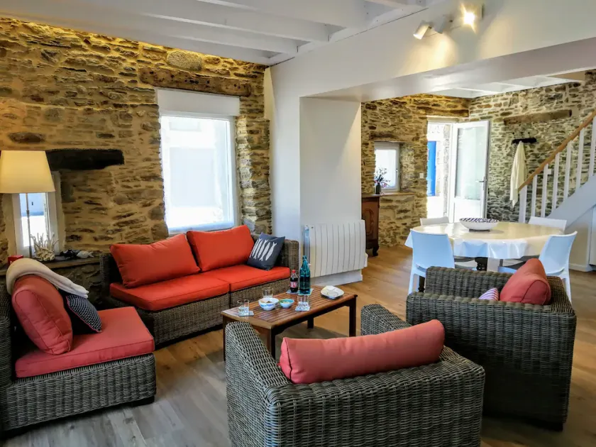 ⭐ \"Presqu'île,\" cozy charm just 200 meters from the sea ⭐ - Image 1
