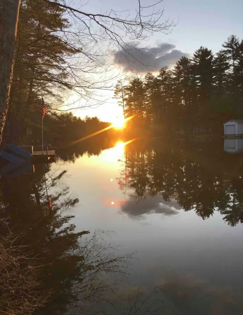 Classic Lakefront Family Retreat, Dock, Hot Tub, Kayaks & Fire Pit - Image 1
