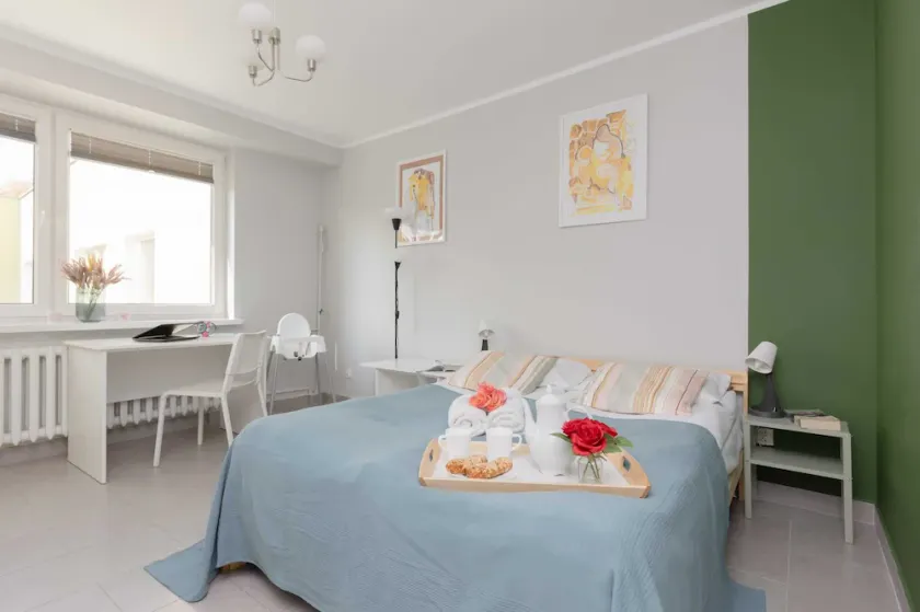 Appartement spacieux | 2 chambres, balcon, à proximité du métro - Image 1