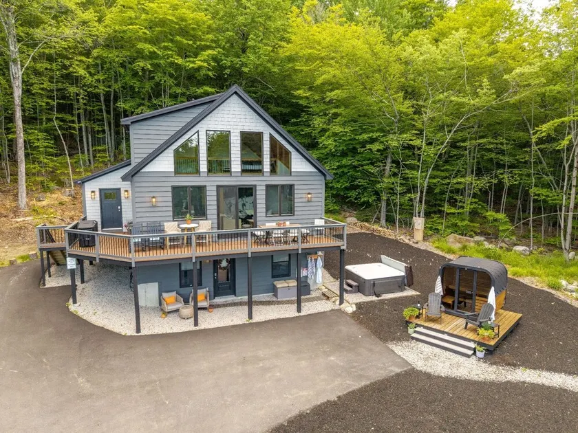 3mi Sunday River-swimming -Castle Lodge-Hot Tub-Sauna-Pond -EV Charger-14 pple - Image 1