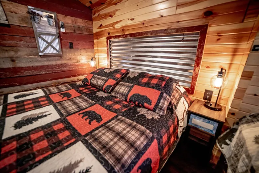 The Urban Barn! private parking - Image 1