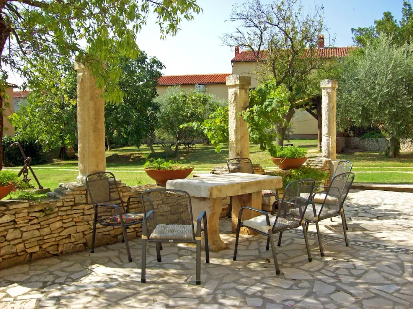 Lovely Apartment No.1 in Liznjan - Image 1