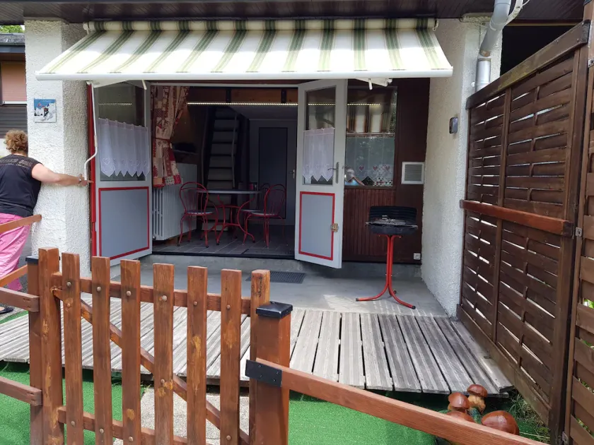 Duplex 24m2 Avec Terrasse et Chambre en Mezzanine. Proche du Mont Dore - Image 1