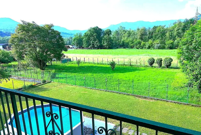 Sofia apartment in Grantola with garden - Image 1