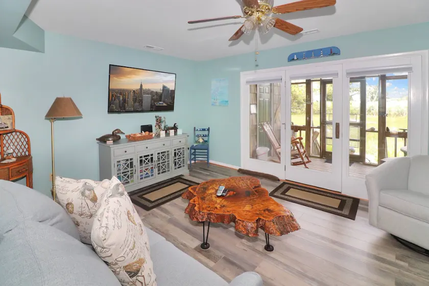 Misty's Thicket | Private Pier + 2 Screened Porches, Water Views, Cozy Townhome - Image 1