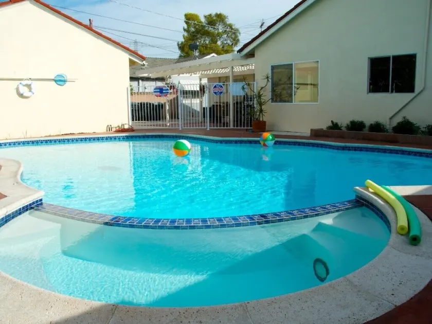 Funtierland + Maison de Mickey + Promenade à Disneyland + Piscine / Spa + Netflix - Image 1