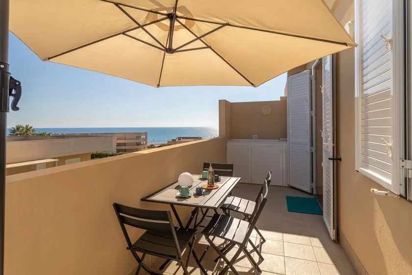 Logement de vacances \"Brezzadisudest\" avec Wi-Fi et espace extérieur privé - Image 1
