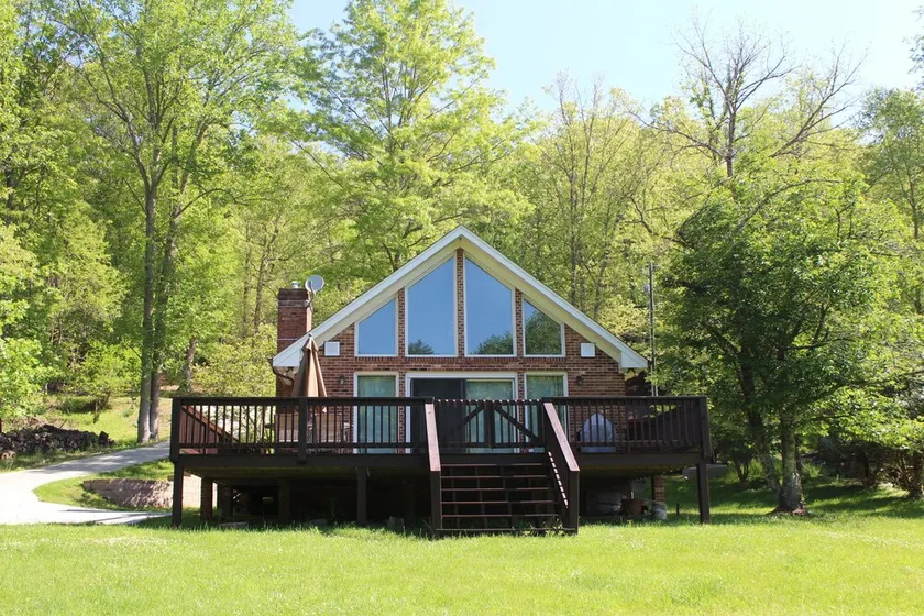 Riverside Escape - Charming Cottage w / Feuerstelle, WIFI, geräumige Terrasse, und vieles mehr! - Image 1