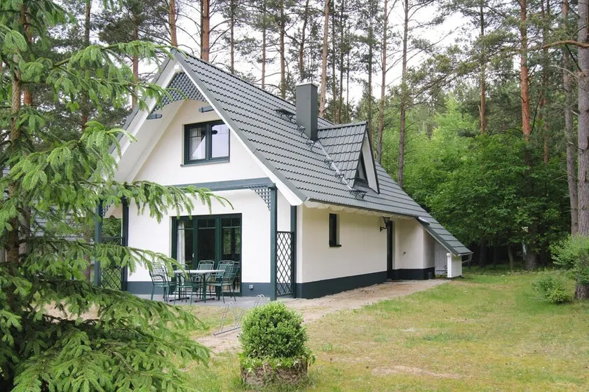 Semi-detached Houses at the Drewitzer See, Drewitz - Image 1