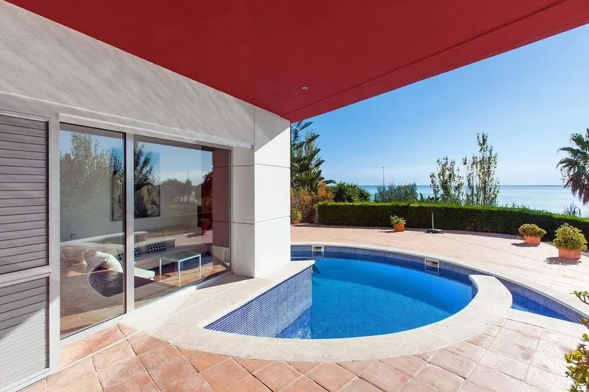 LA MEVA LLUNA, Luxury villa on the beachfront with pool - Image 1