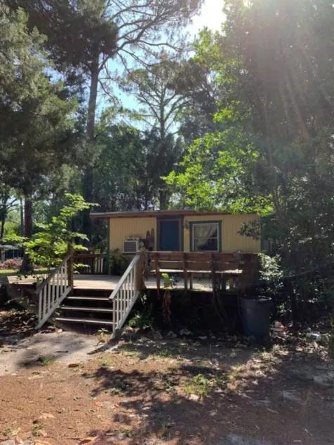 12) Writer's Cottage - Image 1