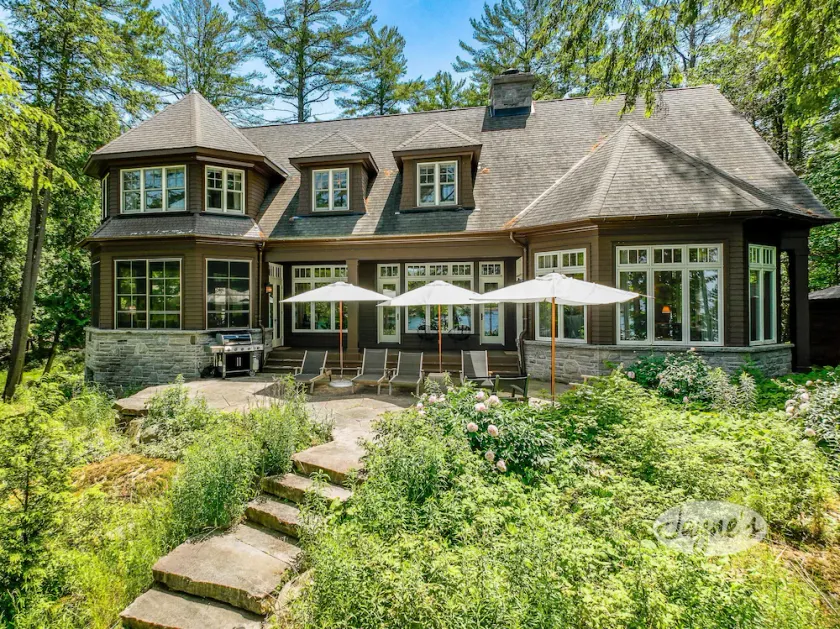 Modern 5 bdrm, 5 bath cottage on Lake Rosseau! - Image 1