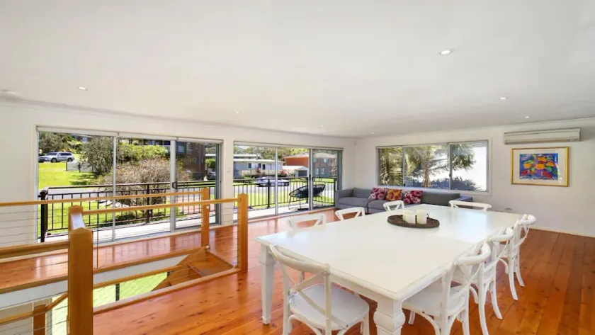 SANDY BOTTOMS | Pet Friendly | Accom Holidays - Image 1