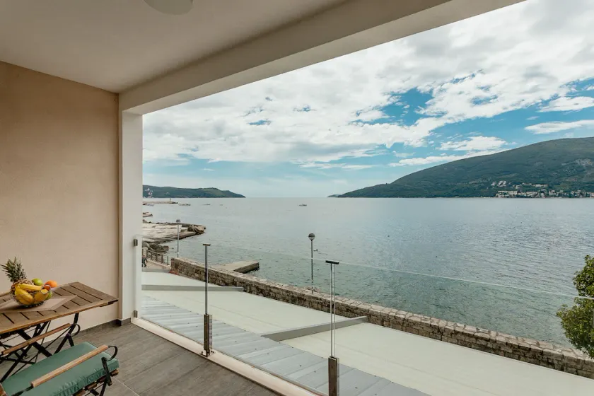 Studio with Beautiful Sea View - Image 1