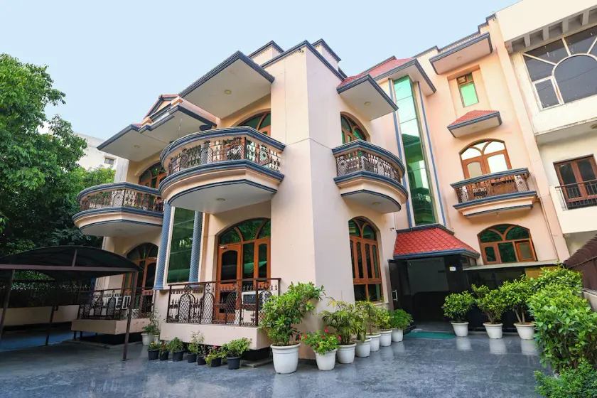 THE ARJUN HOTEL - Image 1