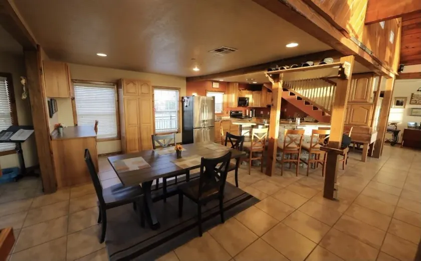 Superb view Lake Ellsworth! Log cabin in the country. - Image 1