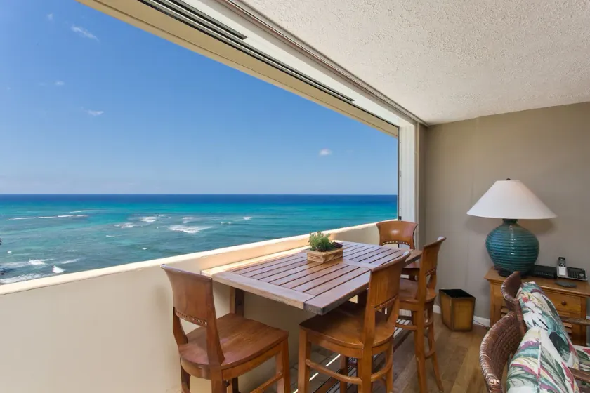 Our Penthouse over the Pacific ☀ A true gem that sleeps 4 is lovingly cared for - Image 1