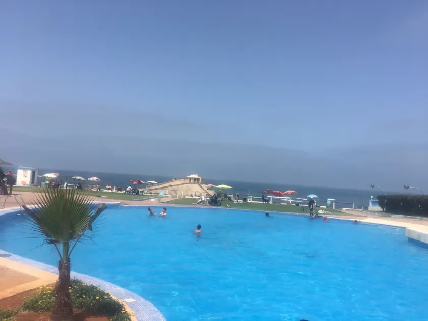 Havudsigt, stor swimmingpool, penthouse i luksusbolig - Image 1
