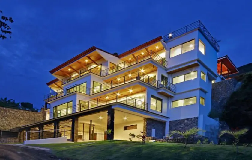 Award-Winning Luxury Ocean View Condo 275 Yds from the Beach - Image 1