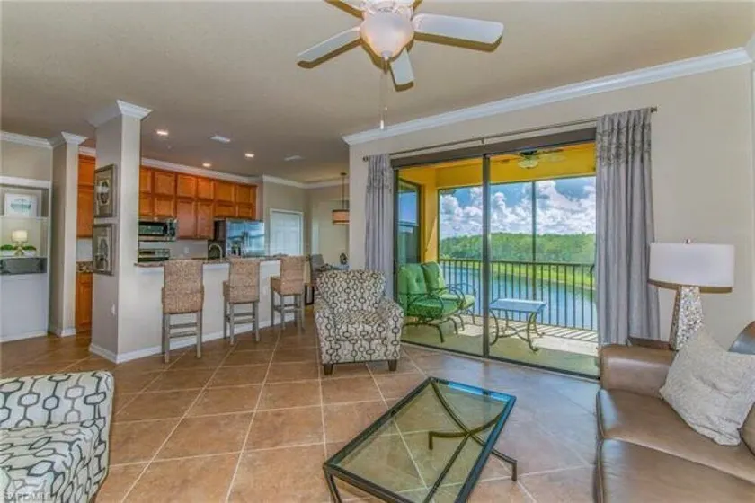 Treviso Bay Condo on rarely available Top Floor - Image 1