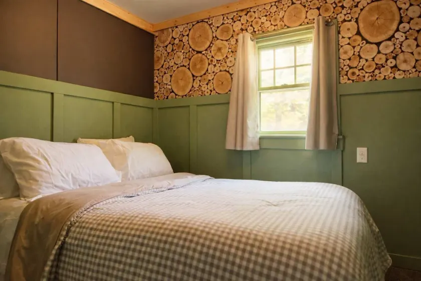 Gresham Shores - Woodies Perch - PET FRIENDLY - Image 1