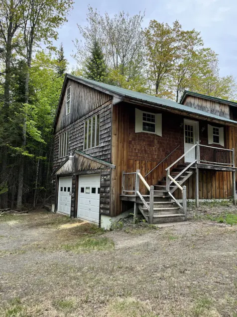 Tranquil cabin in the woods with heated garage.  - Image 1