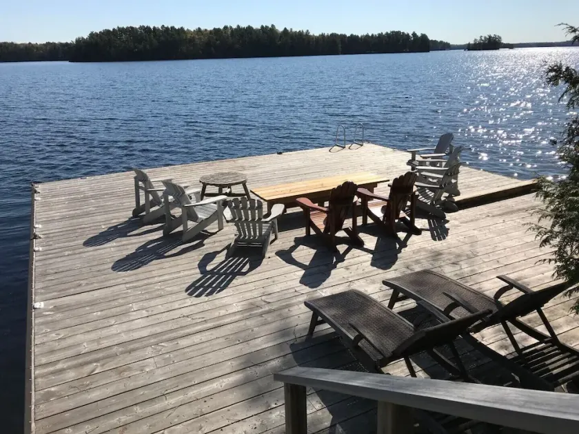 Lake Joseph 3 Bedroom Cottage and Bunkie - Image 1