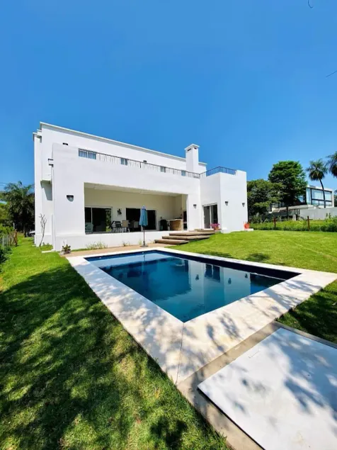 Dream House in Aqua Village - Image 1