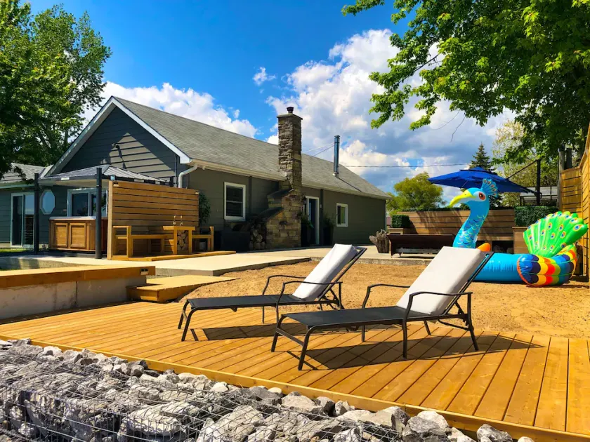 \"Beach Lodge\" Cottage - Image 1