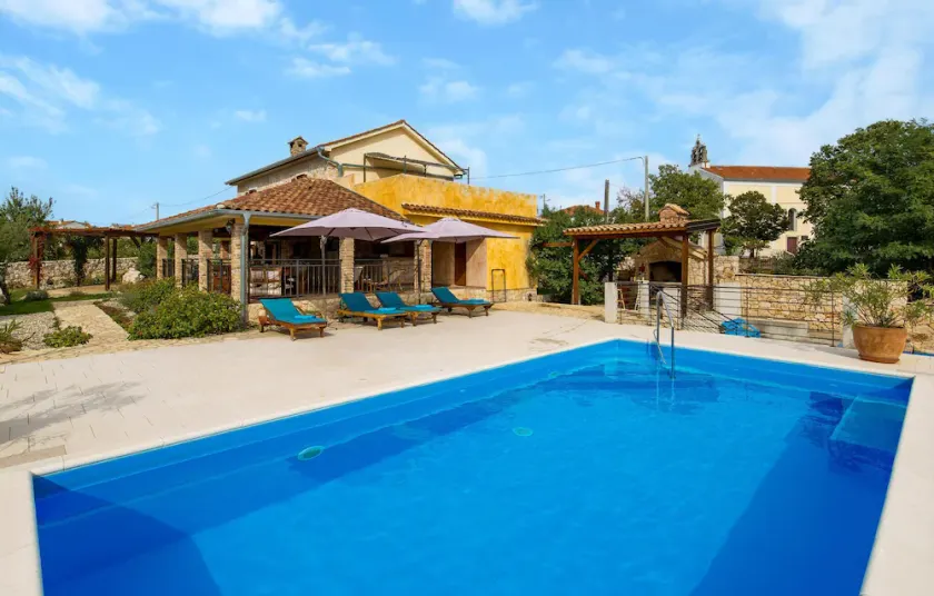 Magnifique maison à Kras - Image 1