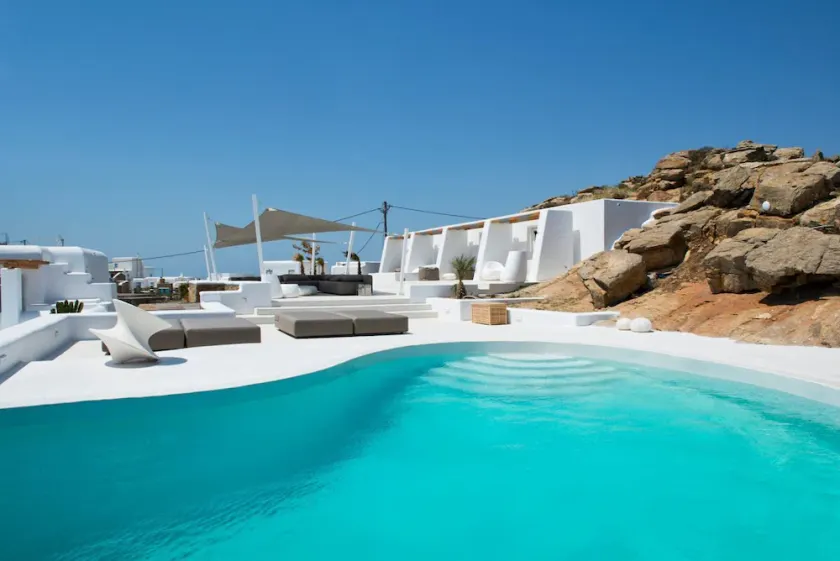 Petalite Suite - One Bedroom Villa, Sleeps 4 - Image 1