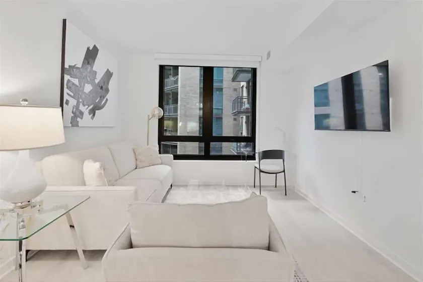 Spacious + Clean | Desk + Business Center | near Capitol Hill - Image 1