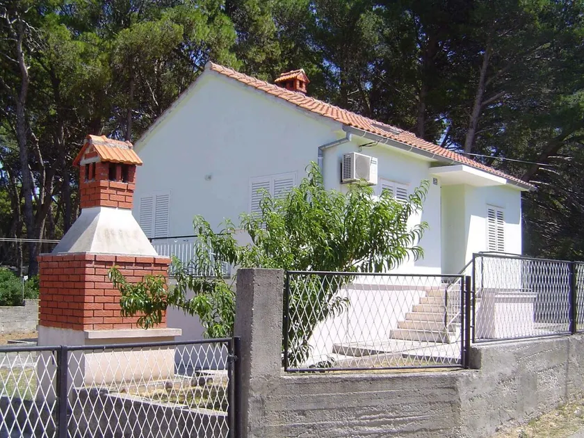 Holiday home - Image 1