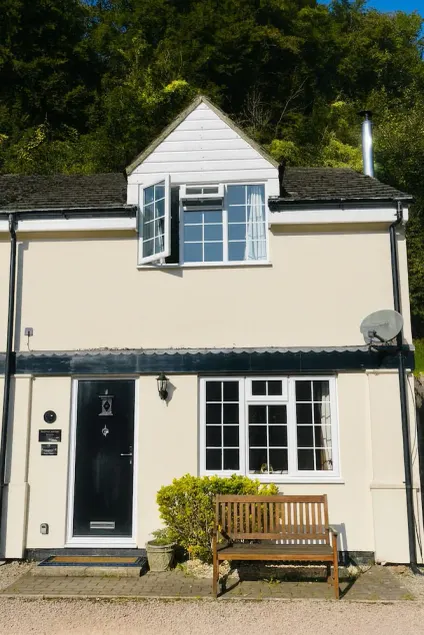 Picturesque Cottage In Symonds Yat - Dogs stay free + no charge for fire wood! - Image 1