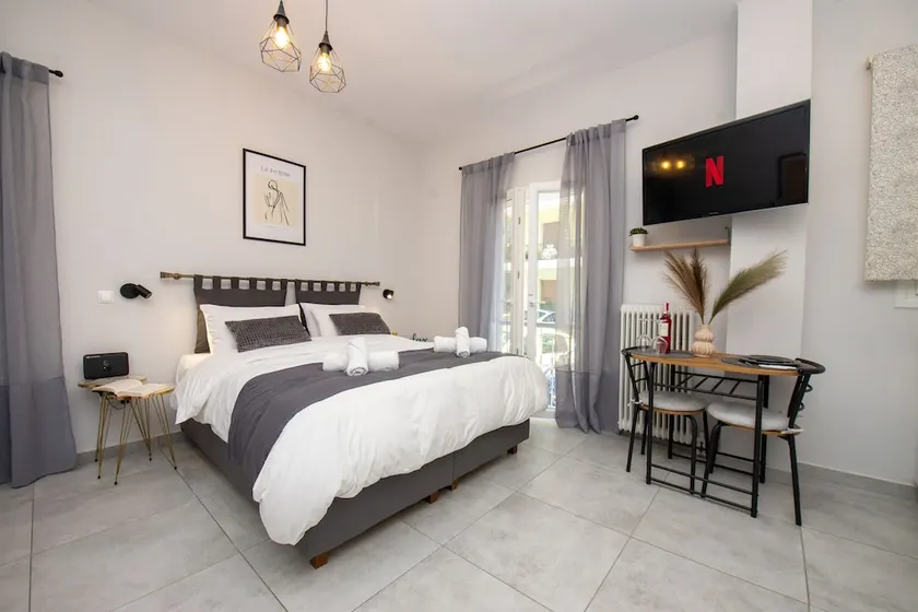 Celestina Corfu Town Apartment - Image 1