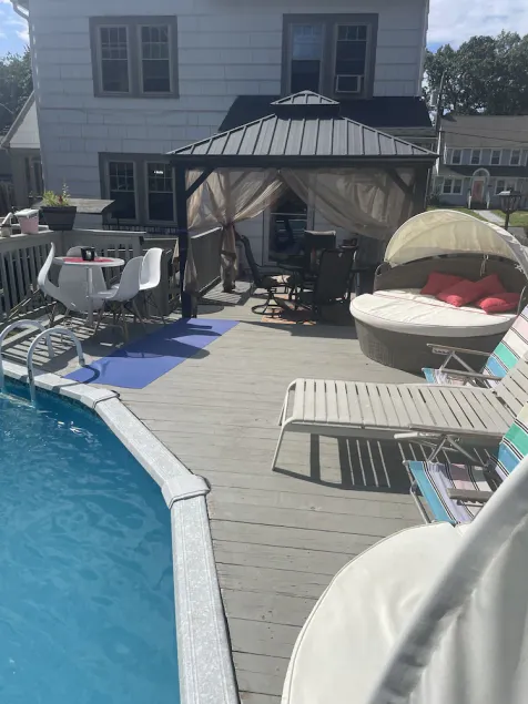 2-bedroom residential home with pool 30 mins from NYC and Beaches - Image 1