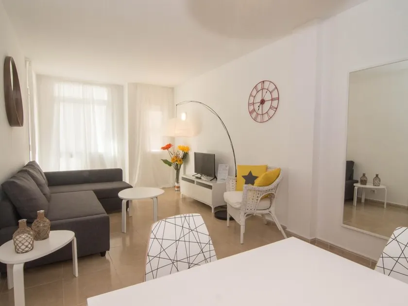 REFLECTIONS BY BLAUSITGES Modern apt with AC and wifi in the heart of Sitges. - Image 1