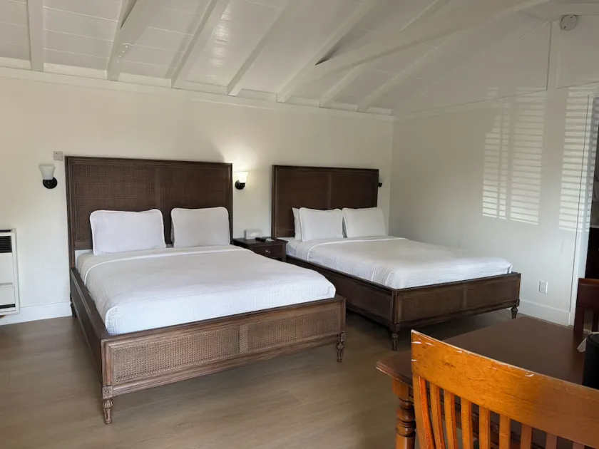 Two Queen Bed Cottage - Image 1