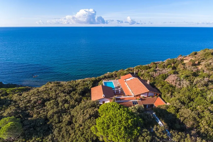 Villa with pool and sea access,Wi-fi,bbq,tennis court,a/c,chef - Image 1