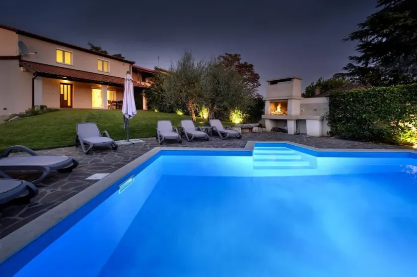 Villa 1808/21325 (Istria - Kosinožići), 5000m dalla spiaggia - Image 1