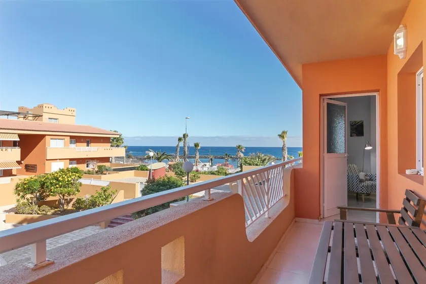 Ferienhaus 'Vista Mar' mit Meerblick, Gemeinschaftspool und WLAN - Image 1